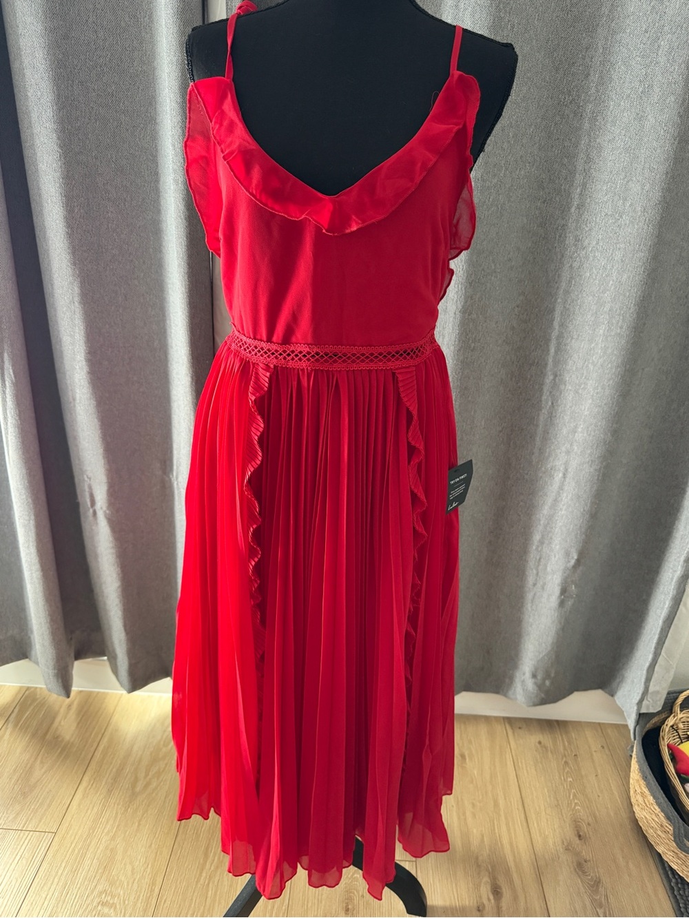 NWT-Lulu's Vibrant Red Ruffle Midi Dress